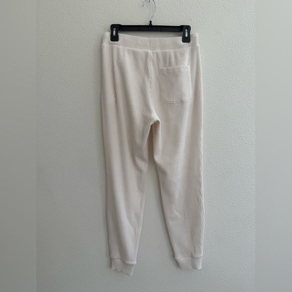 ALO Ribbed Off-White Sweatpants - Picture 2 of 2